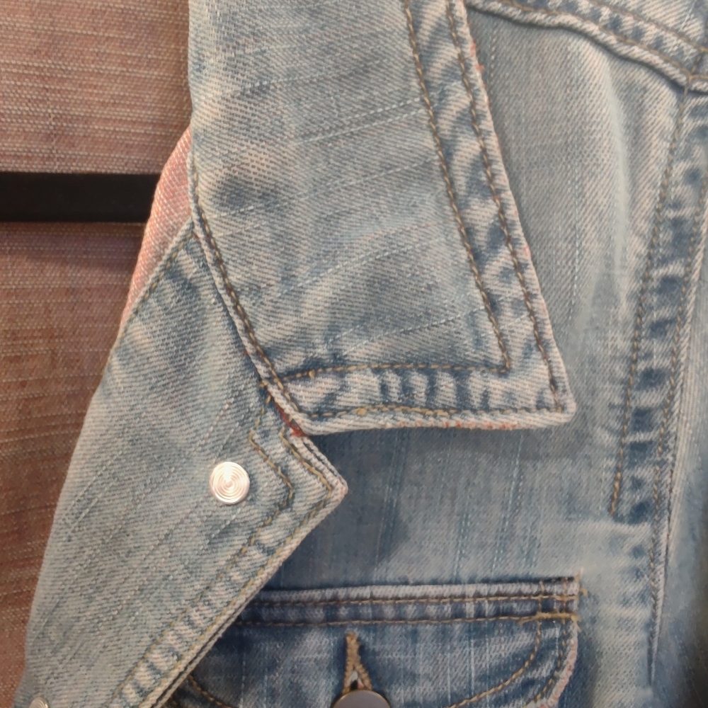 Cropped Denim Trucker Jacket - Washed Denim Blue  - Women's Size XL - XXL - Picture 6 of 12